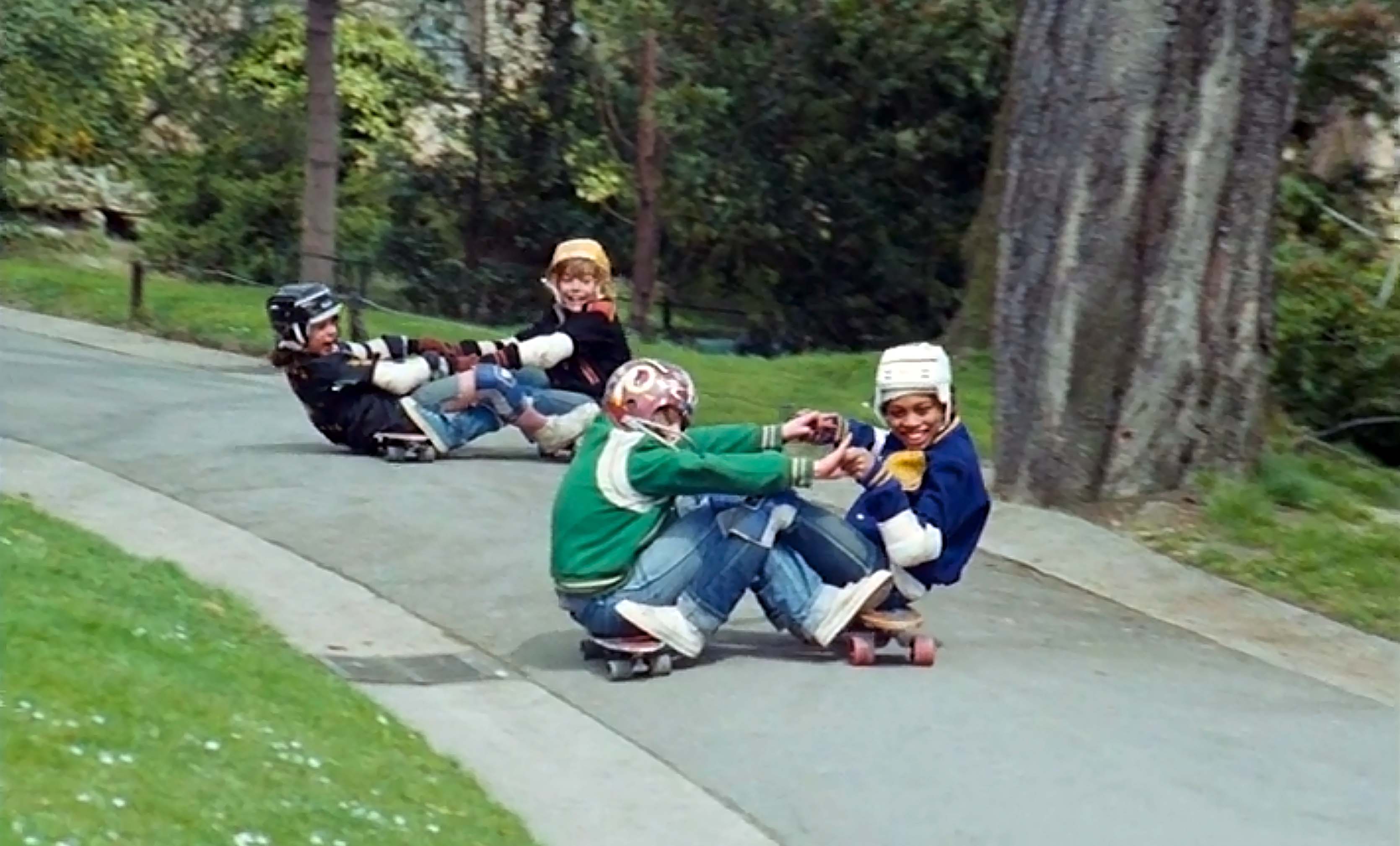 Une des cascades de skateboard du film Trocadéro Bleu Citron (1978).